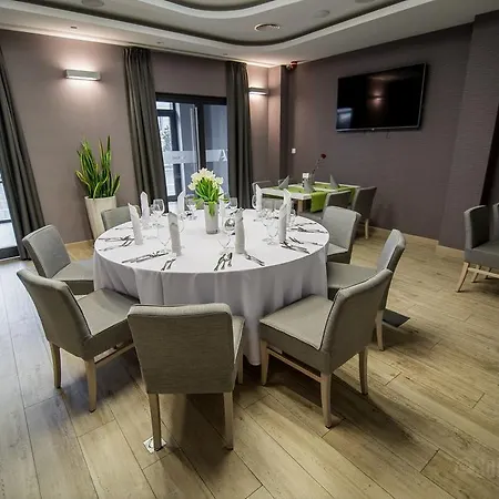 Astone Conference & 호텔 4*