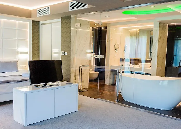 Astone Conference & Отель Любин